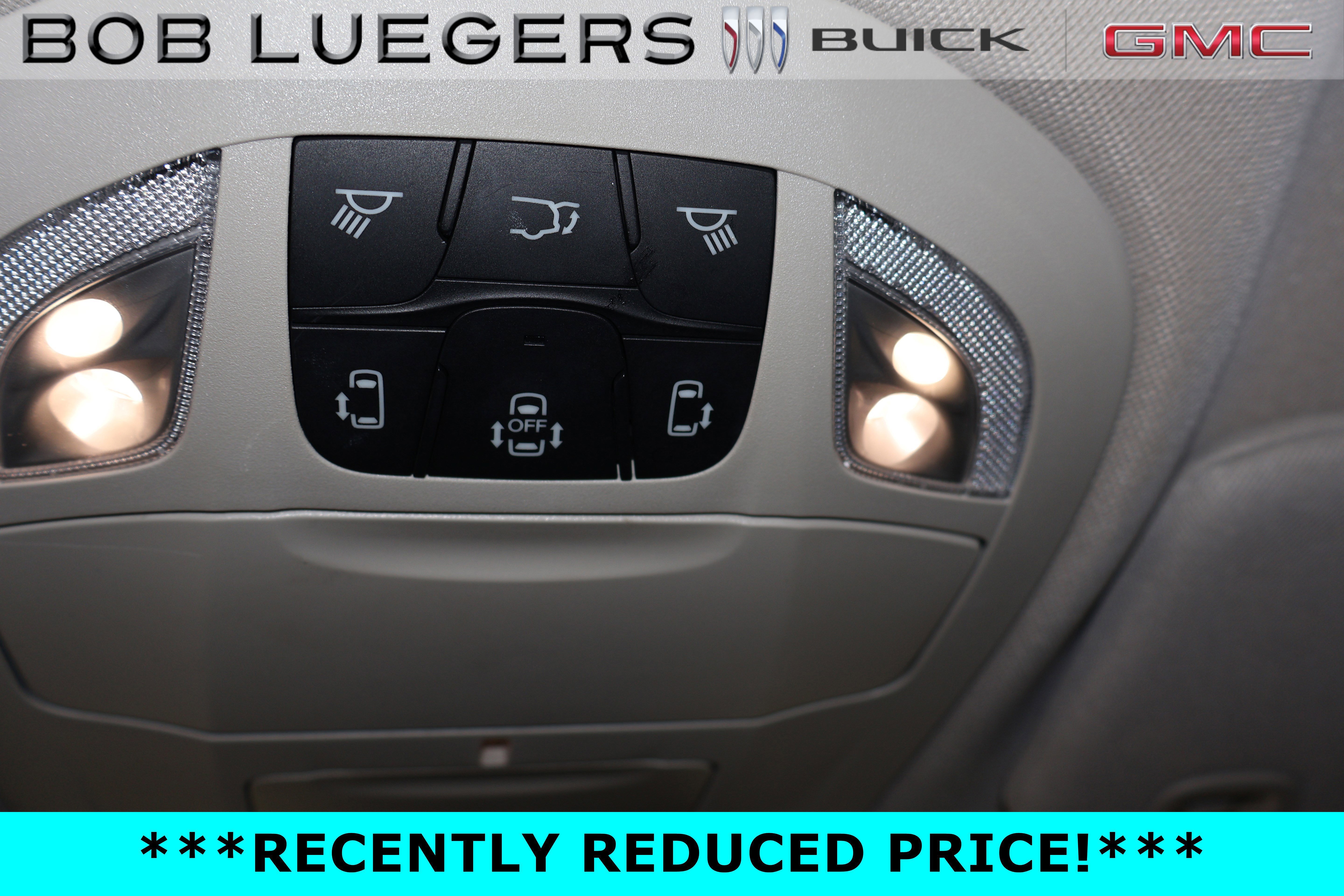 Used 2023 Chrysler Pacifica Touring-L FWD image 25