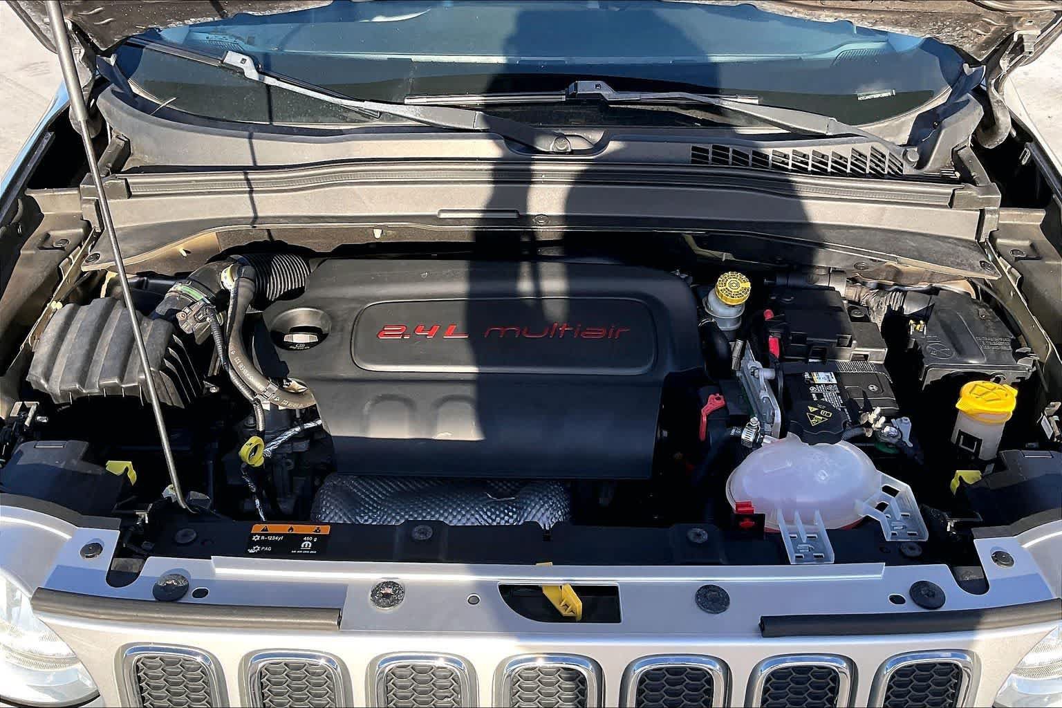 Used 2016 Jeep Renegade Limited FWD image 9