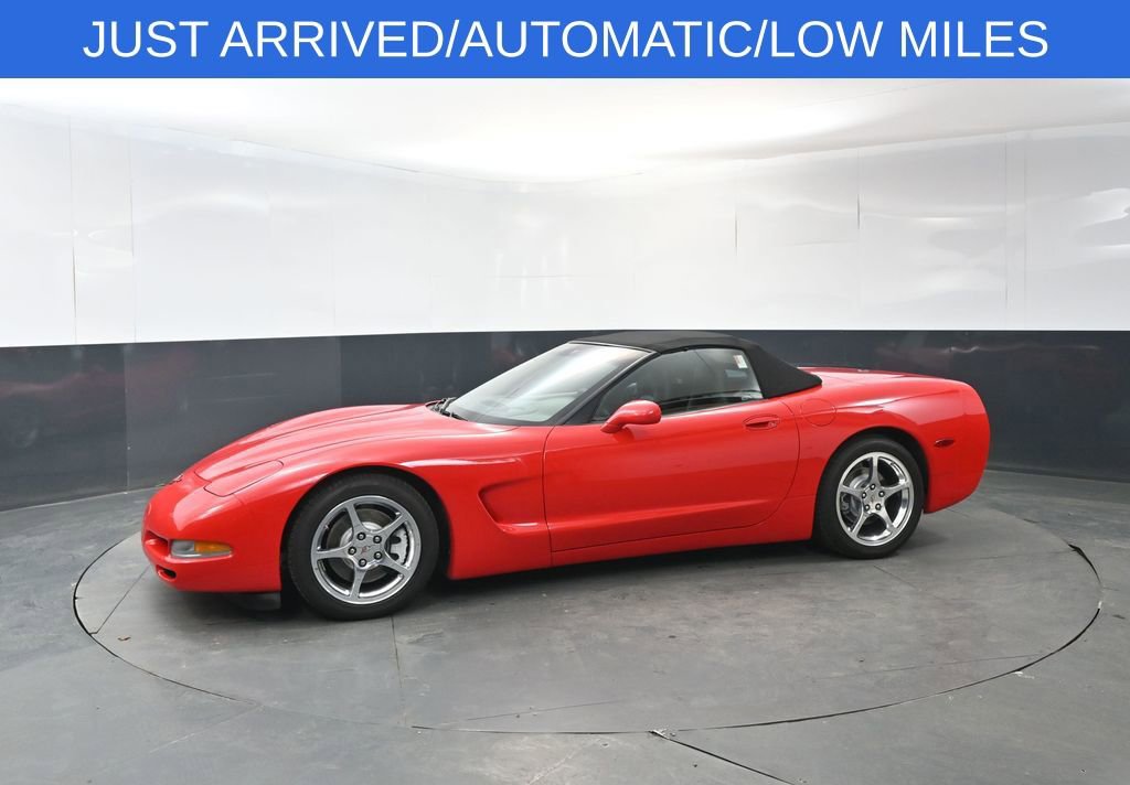 Used 2004 Chevrolet Corvette Convertible w/ Preferred Equipment Group RWD image 2
