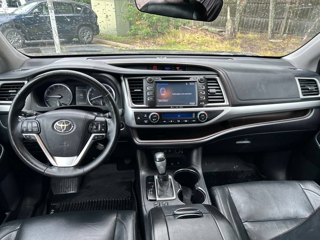Used 2018 Toyota Highlander XLE AWD/4WD image 29
