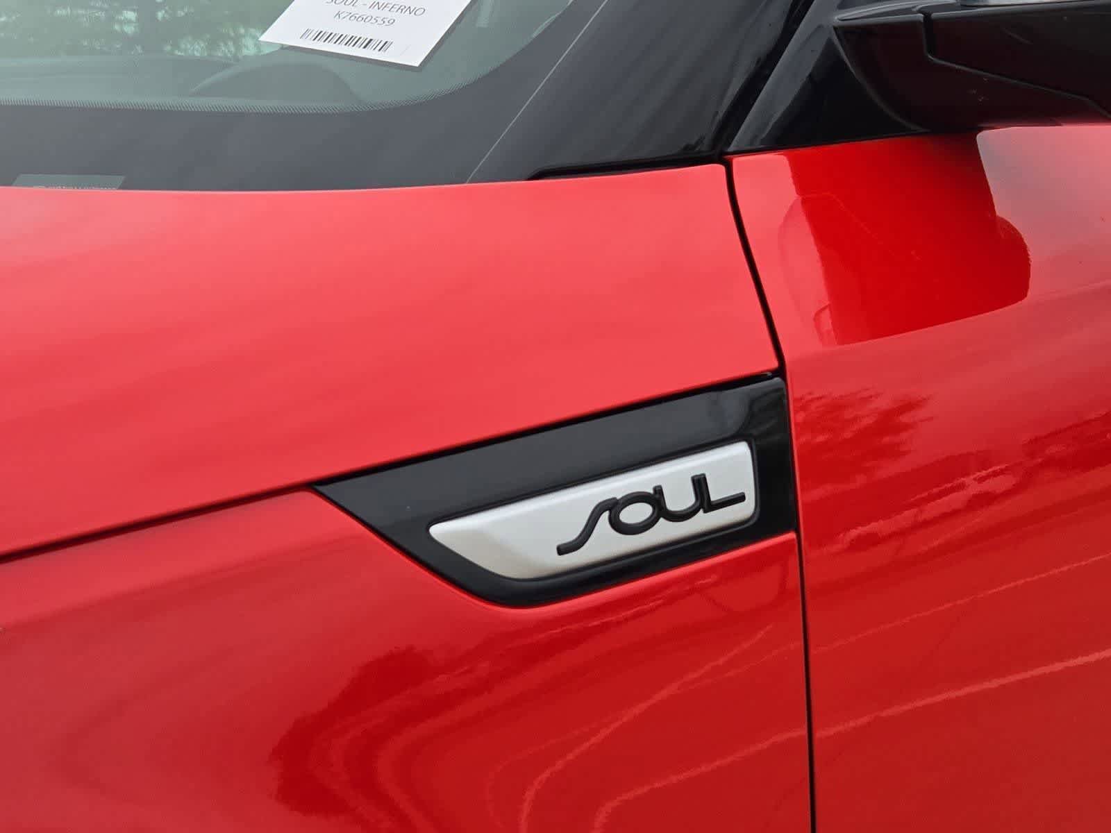 Used 2019 Kia Soul ! FWD image 12