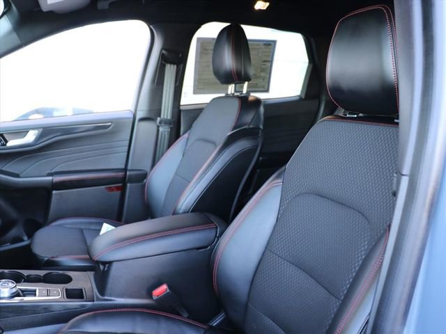 Used 2024 Ford Escape ST-Line w/ Equipment Group 301A image 20