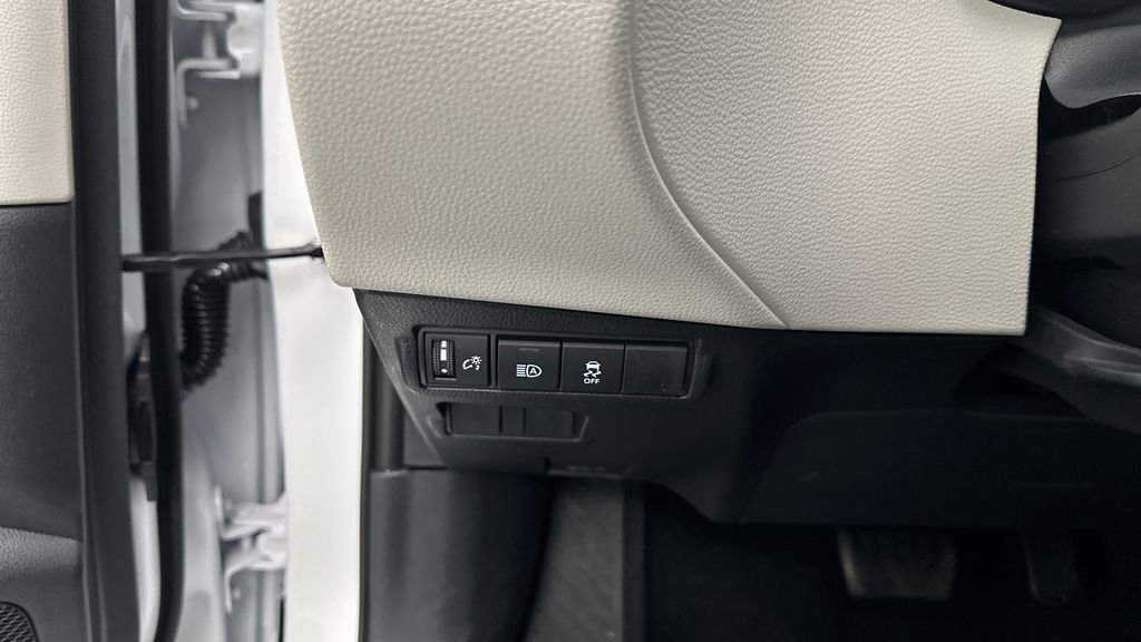 New 2026 Toyota Corolla Cross L image 20