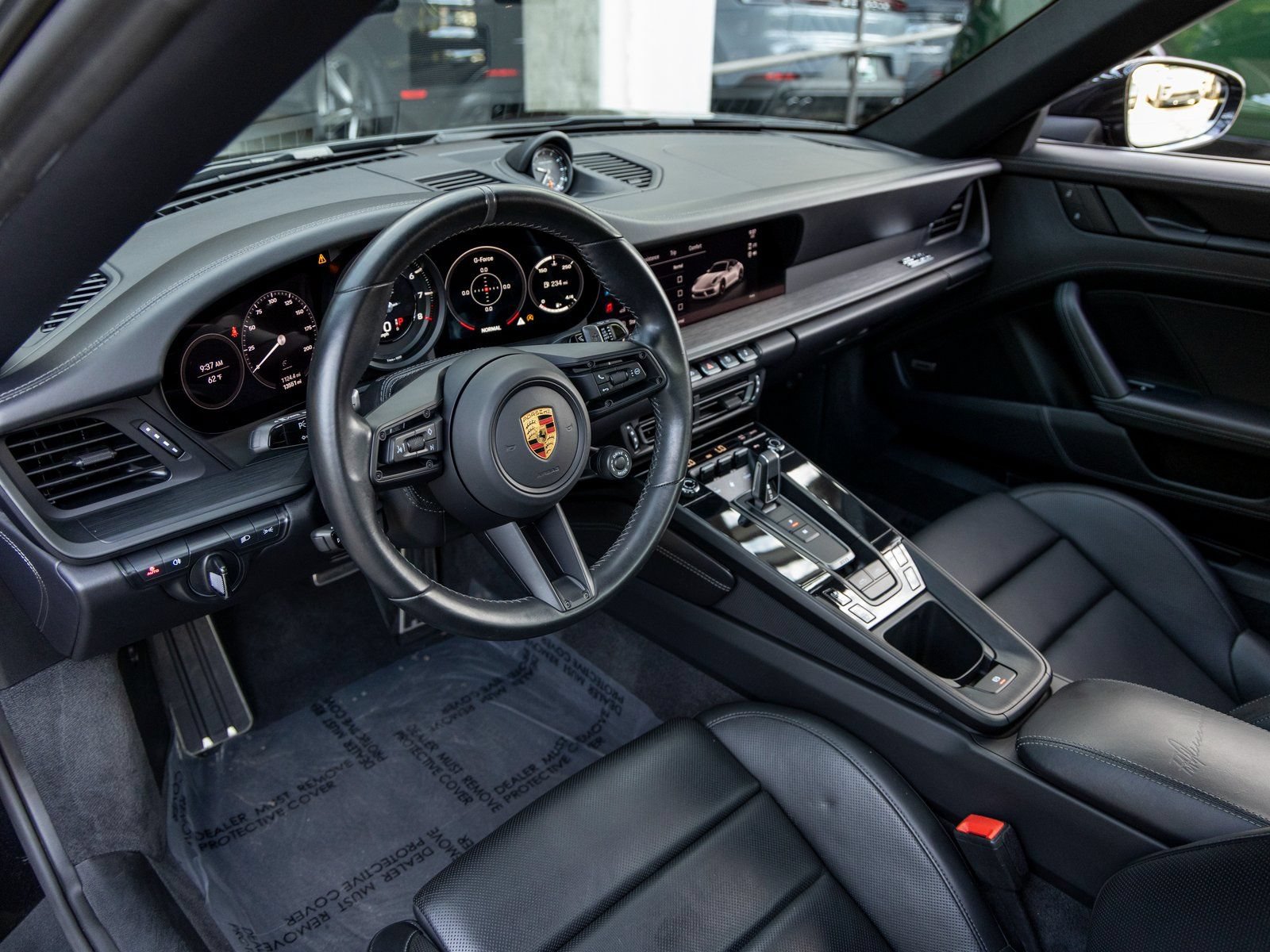 Certified 2022 Porsche 911 50th Anniversary Edition AWD/4WD image 4