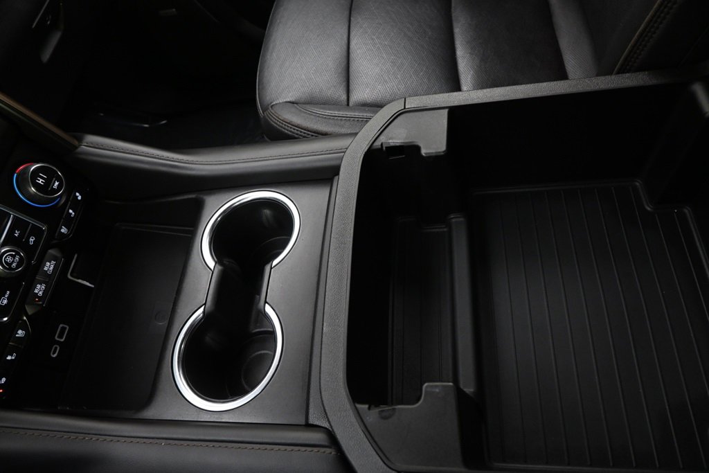 Used 2023 Chevrolet Suburban High Country image 33