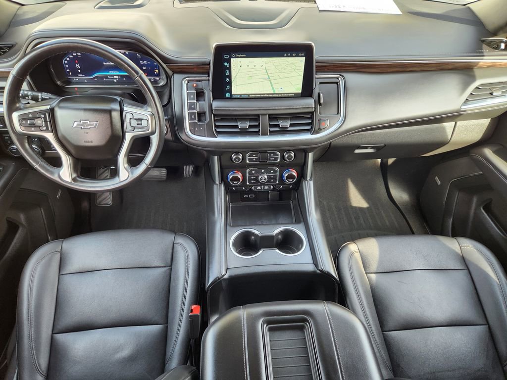 Used 2022 Chevrolet Suburban Z71 w/ Luxury Package image 12