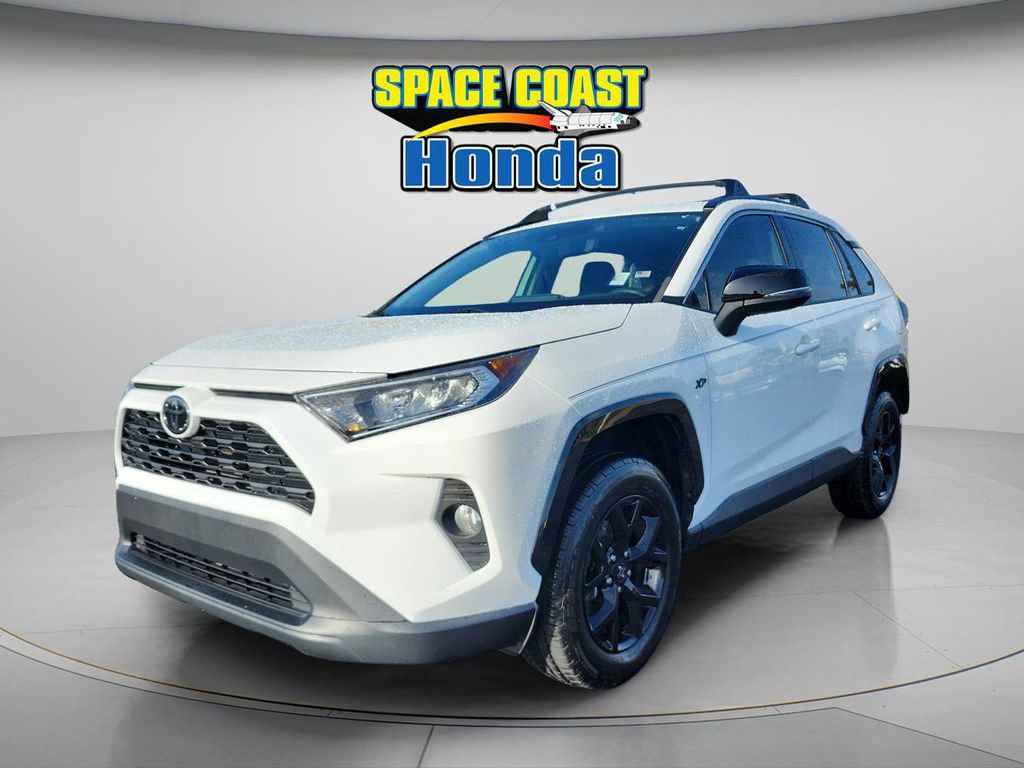 Used 2021 Toyota RAV4 XLE image 10