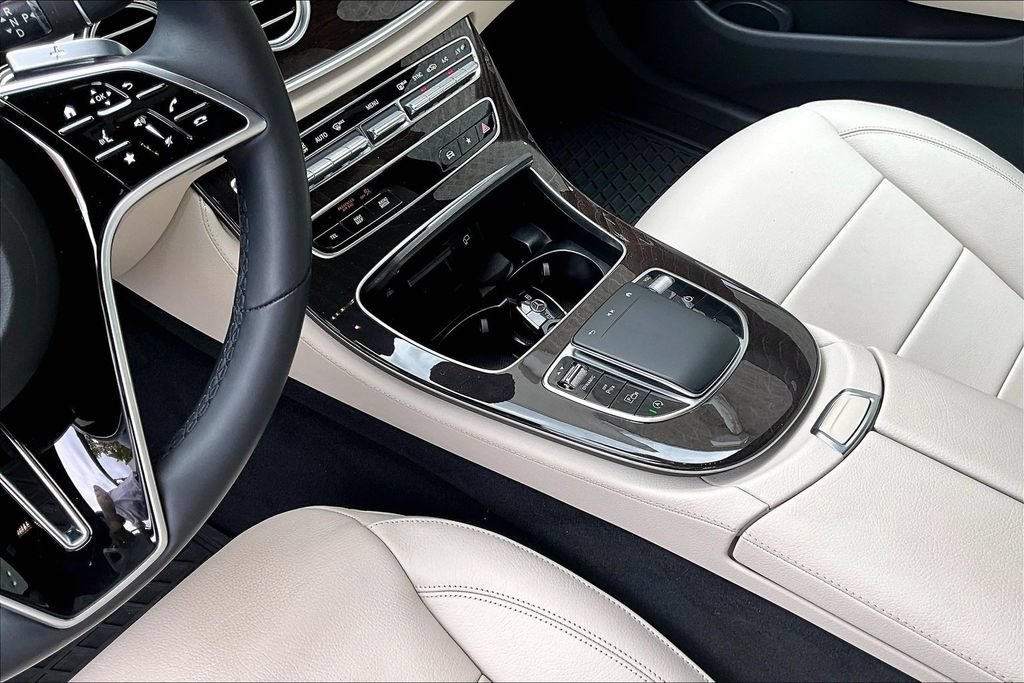 Used 2022 Mercedes-Benz E 350 4MATIC Sedan w/ Driver Assistance Package image 14