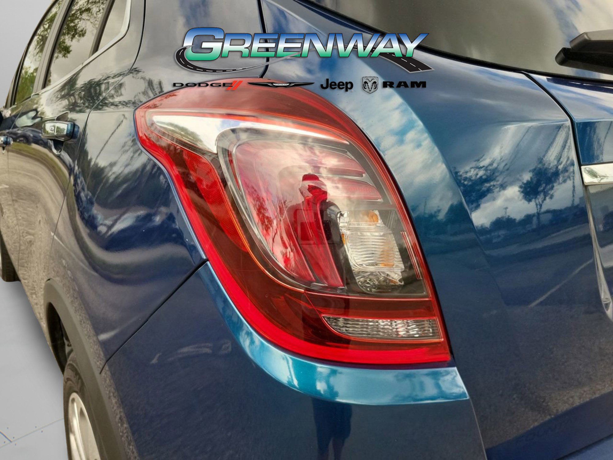 Used 2020 Buick Encore Preferred w/ Safety Package image 28