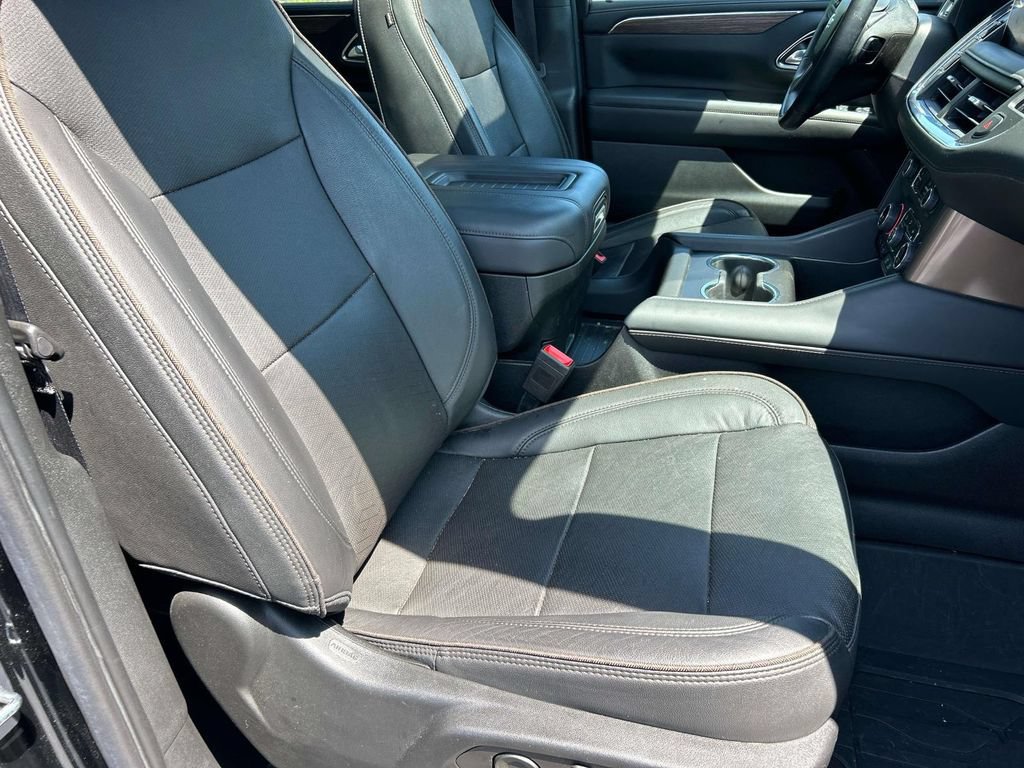 Used 2023 Chevrolet Tahoe High Country AWD/4WD image 23