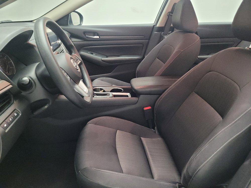 Used 2024 Nissan Altima 2.5 SV image 17