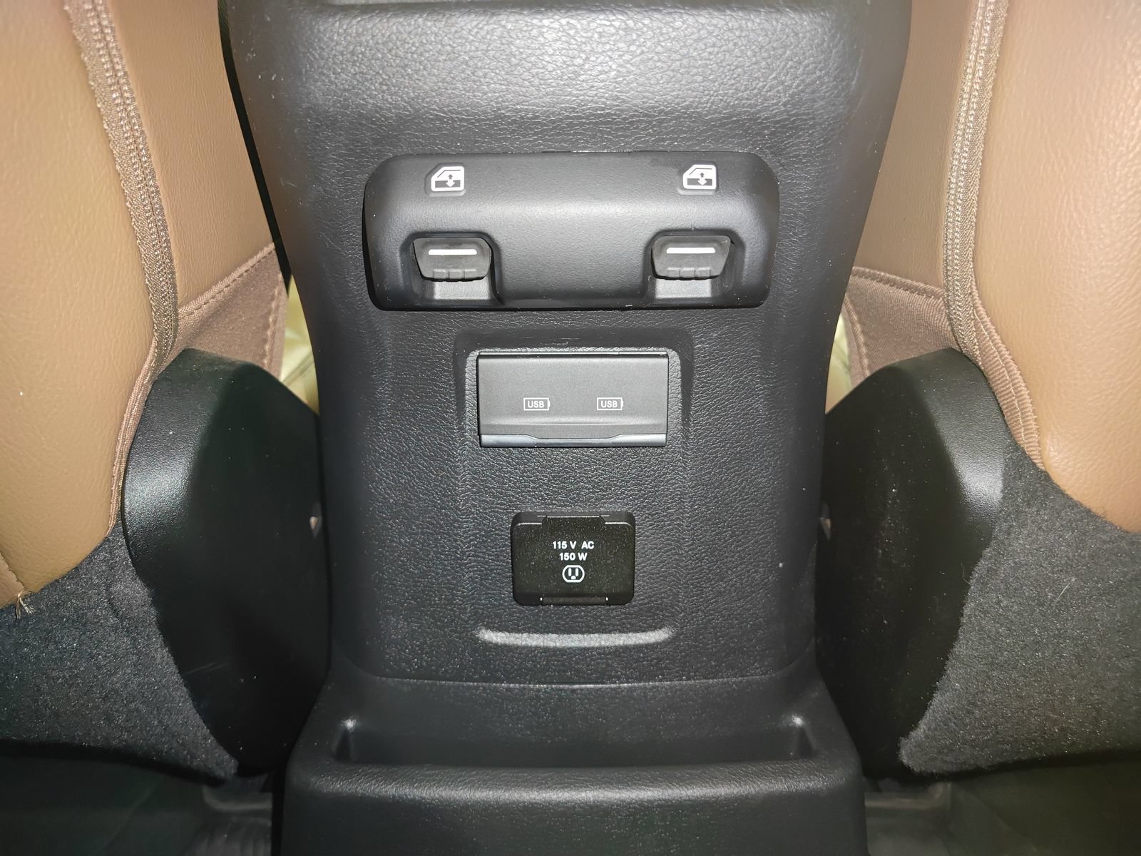 Used 2022 Jeep Wrangler Unlimited Sahara AWD/4WD image 25