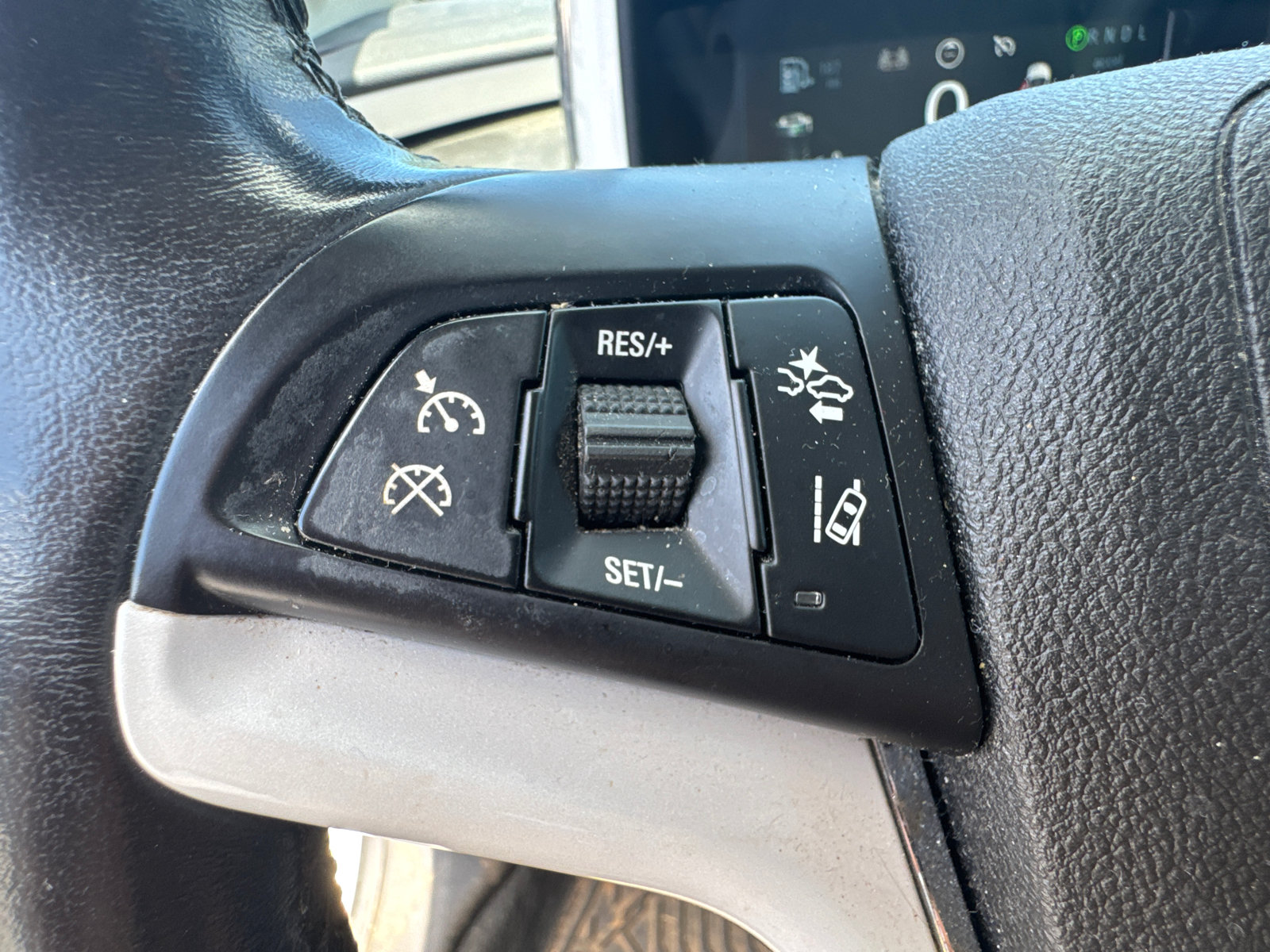 Used 2015 Chevrolet Volt Premium w/ Premium Trim Package FWD image 27