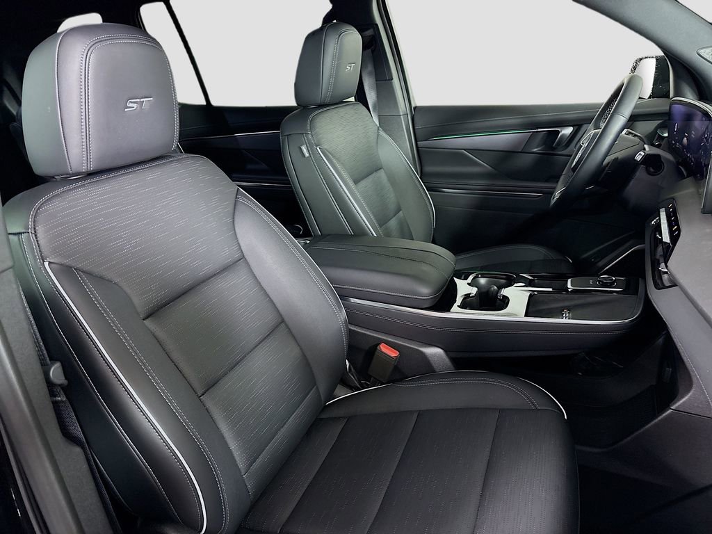 Used 2025 Buick Enclave Sport Touring w/ Trailering Package, 5000 lbs. image 32