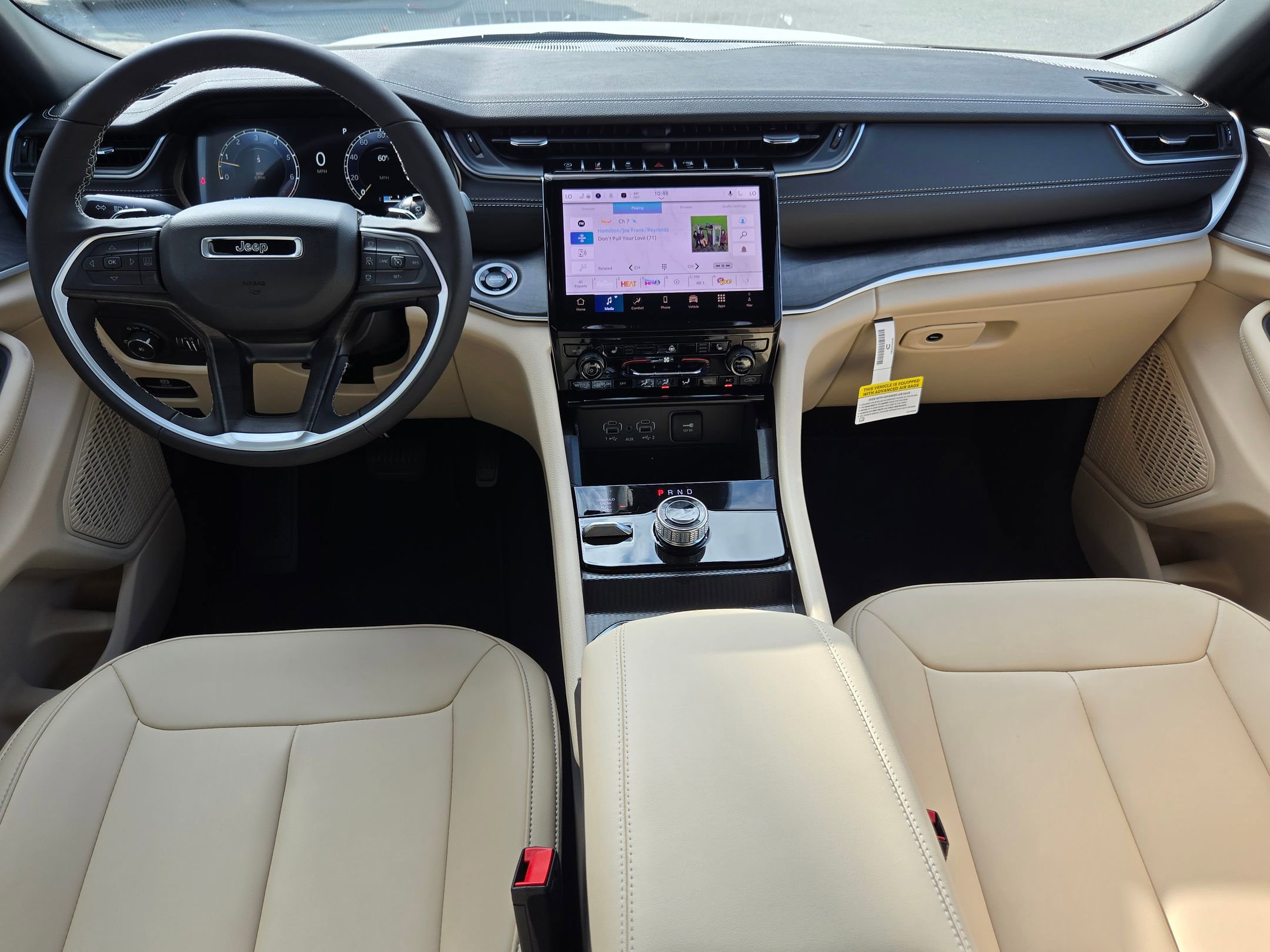 New 2025 Jeep Grand Cherokee Limited w/ Black Appearance Package image 9