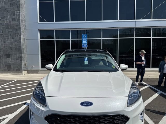 Used 2021 Ford Escape Titanium w/ Class II Trailer Tow Package image 13