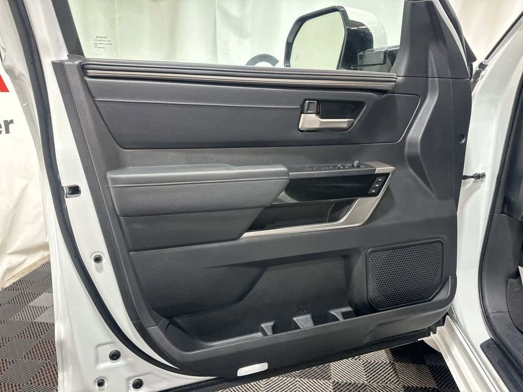 Used 2025 Toyota Tundra Limited image 19