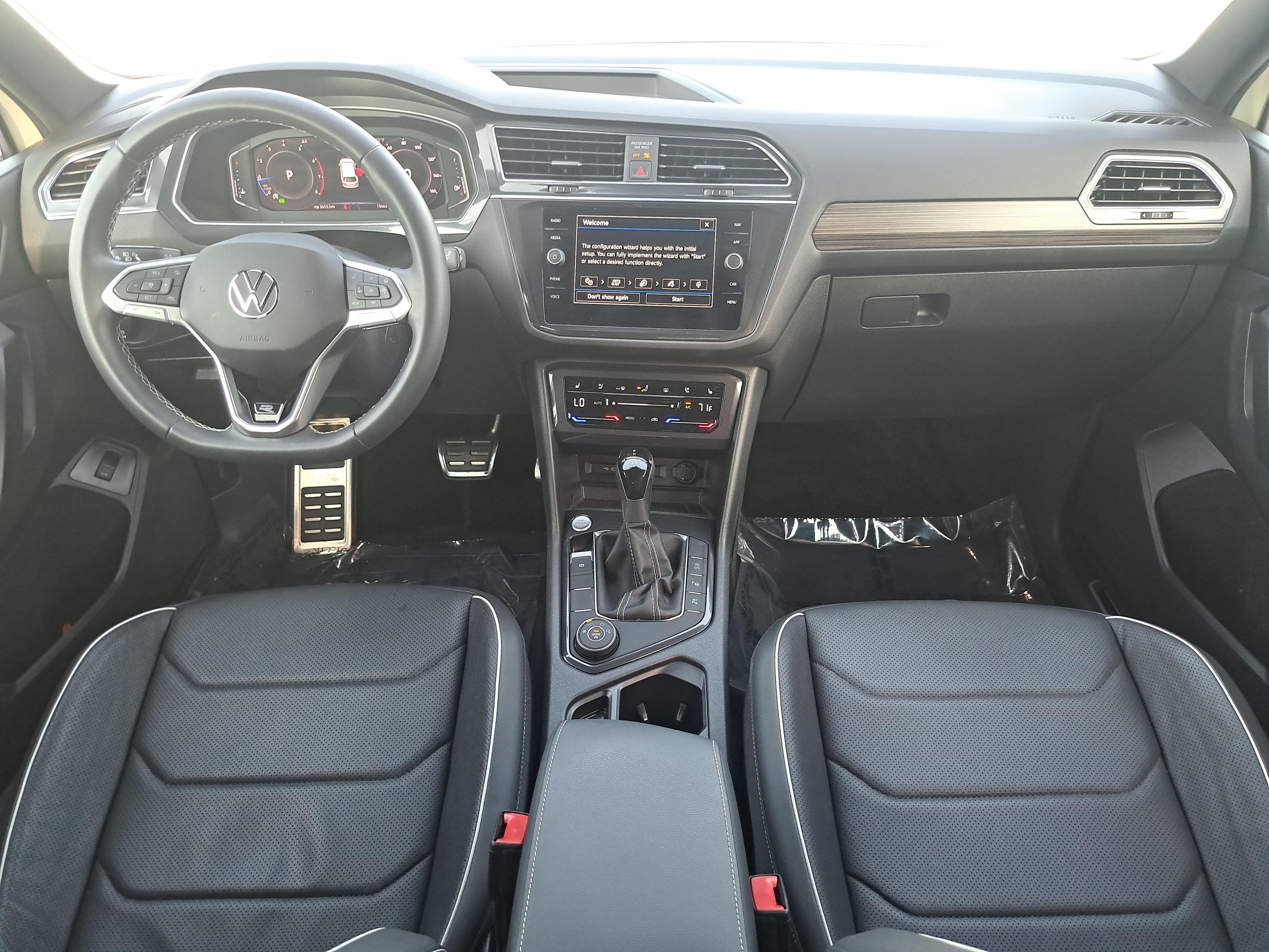 Certified 2023 Volkswagen Tiguan SEL R-Line AWD/4WD image 9
