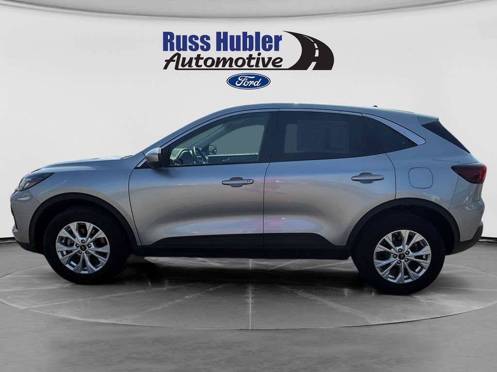 Used 2023 Ford Escape Active w/ Tech Pack #2 AWD/4WD image 2