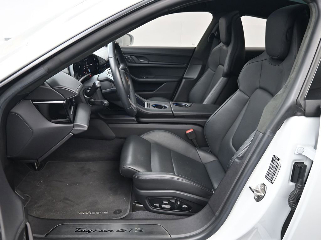 Certified 2022 Porsche Taycan GTS image 9