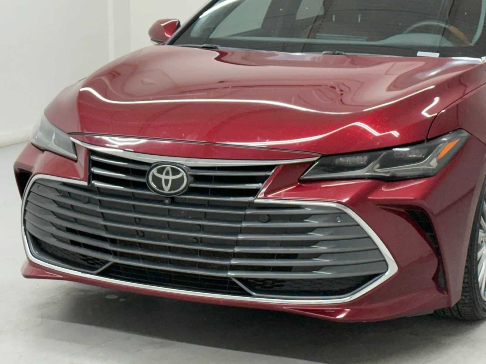 Used 2022 Toyota Avalon Limited w/ Advanced Safety Package FWD image 38