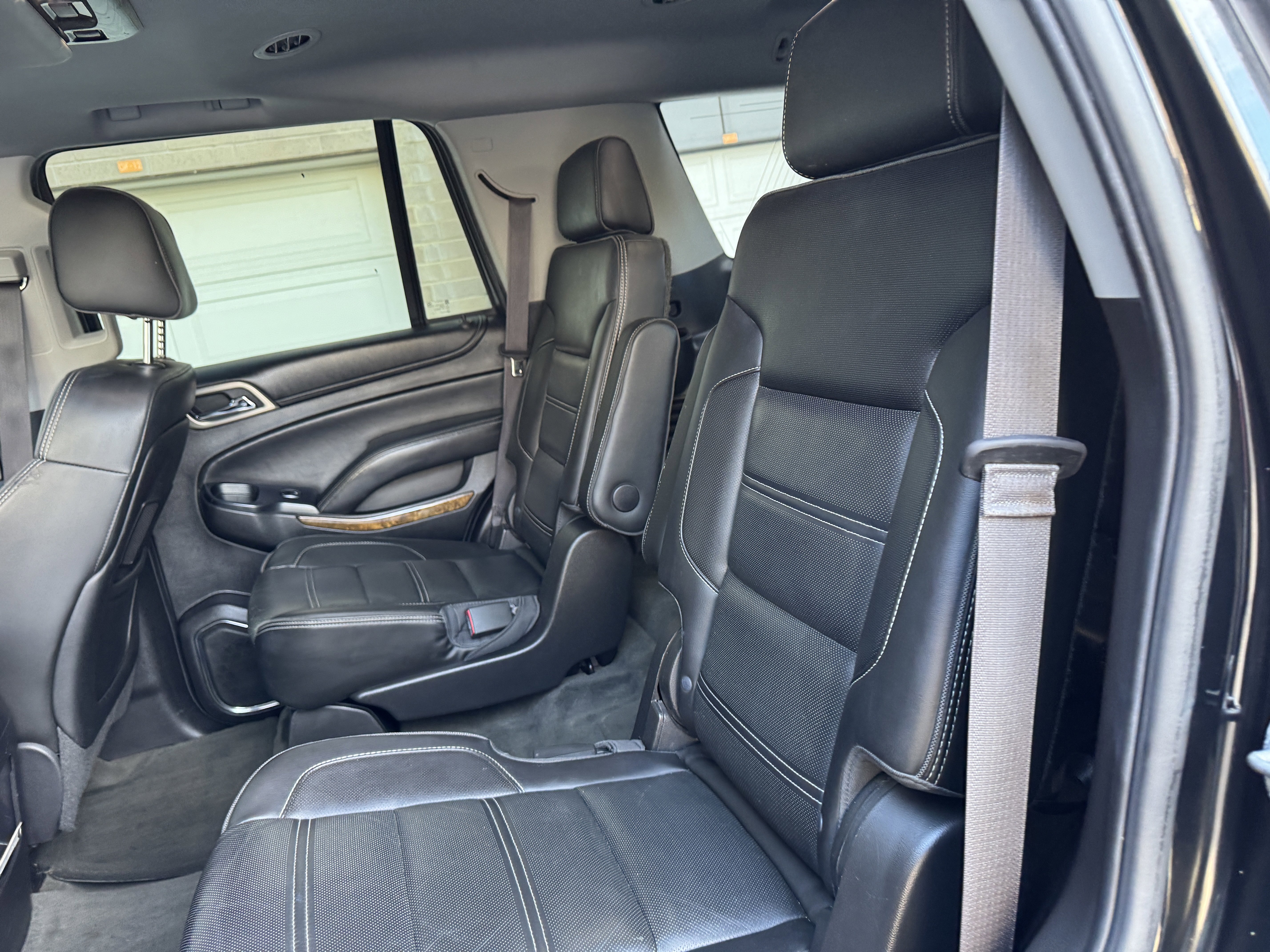 Used 2015 GMC Yukon Denali w/ Touring Package AWD/4WD image 37