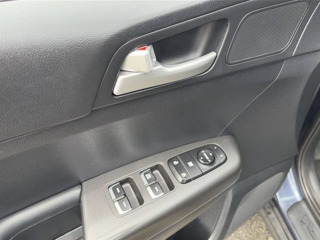 Used 2020 Kia Sportage LX AWD/4WD image 22