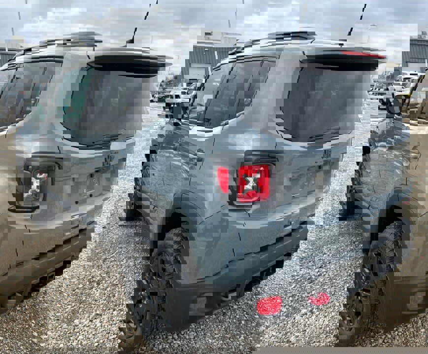 Used 2018 Jeep Renegade Trailhawk w/ Cold Weather Group II image 5