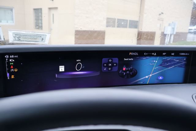 Used 2025 Lincoln Nautilus Reserve AWD/4WD image 7