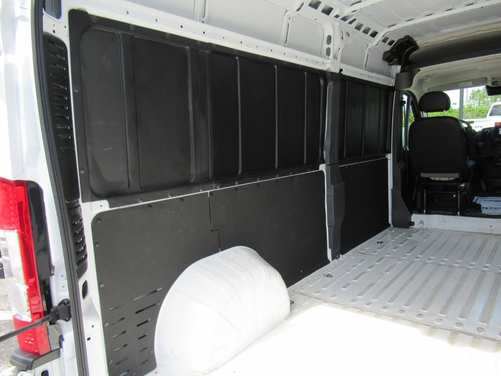 Used 2026 RAM ProMaster 2500 w/ Convenience Group FWD image 25