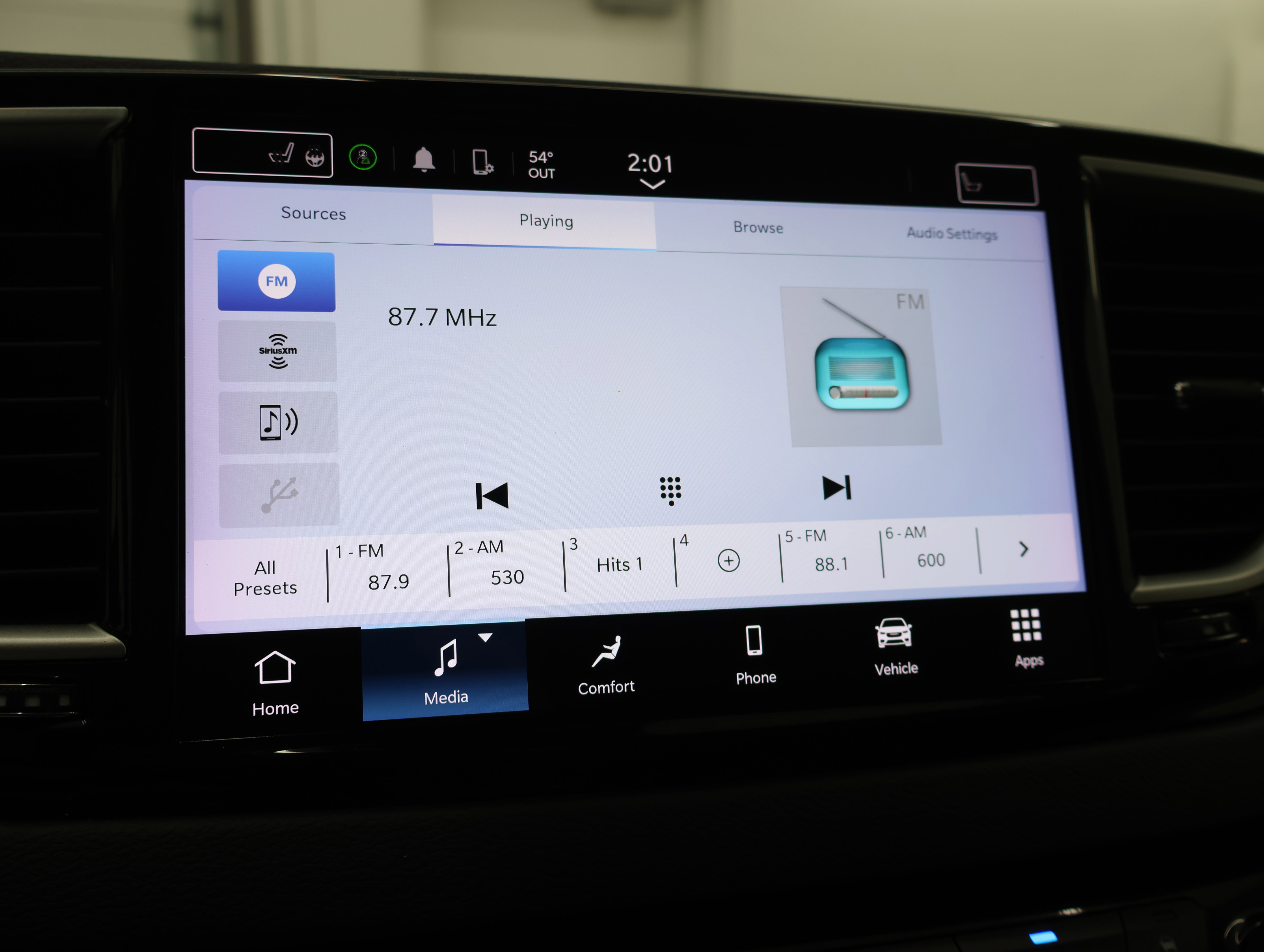 Used 2024 Chrysler Pacifica Touring-L FWD image 12