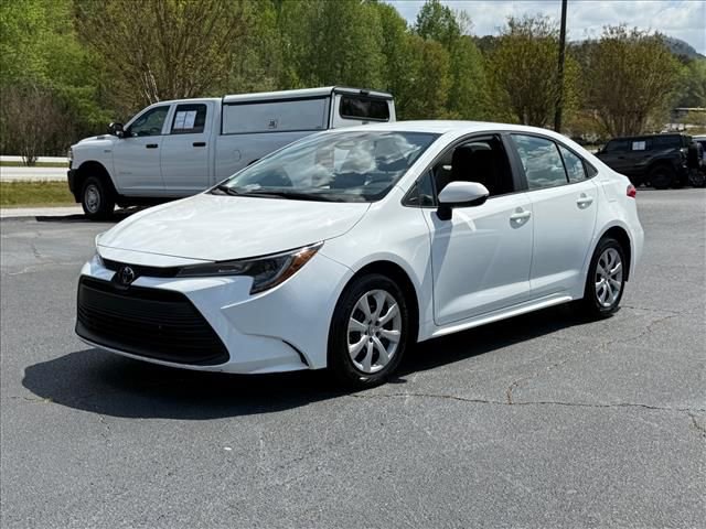 Used 2023 Toyota Corolla LE image 8