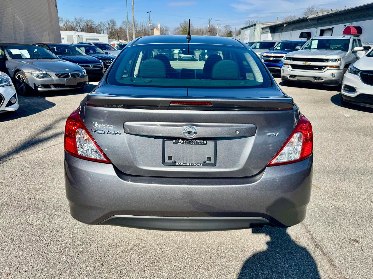Used 2018 Nissan Versa SV image 10