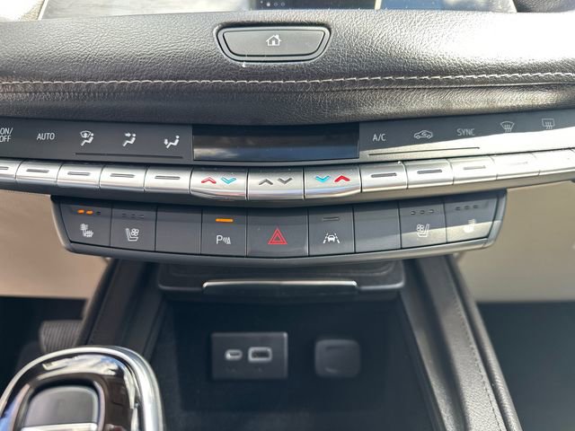 Used 2023 Cadillac XT4 Premium Luxury image 39