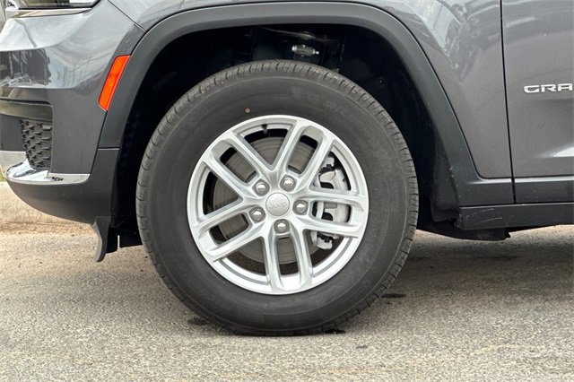 Certified 2023 Jeep Grand Cherokee L Laredo w/ Trailer Tow Group (B) image 26