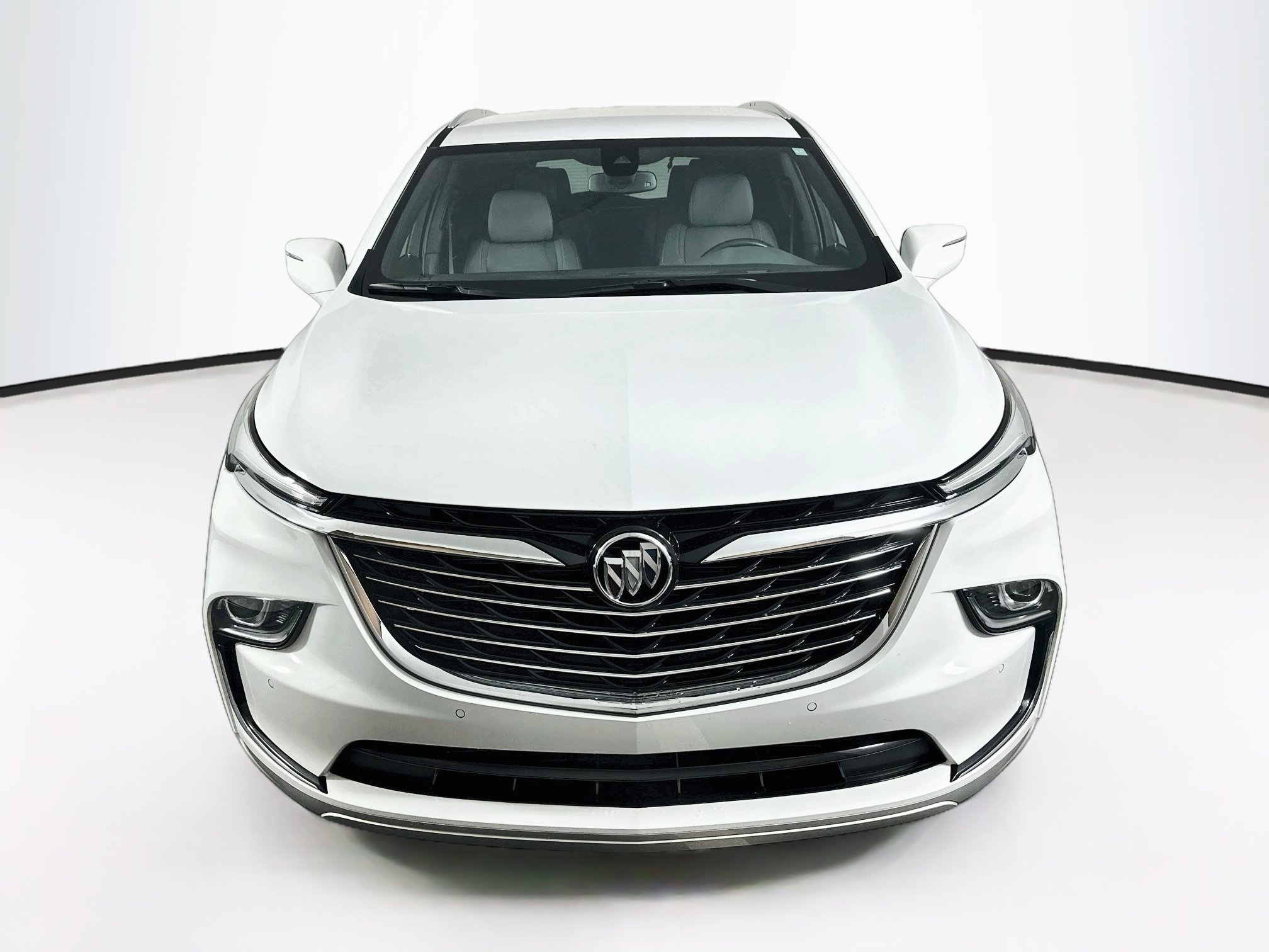 Used 2023 Buick Enclave Essence FWD image 2