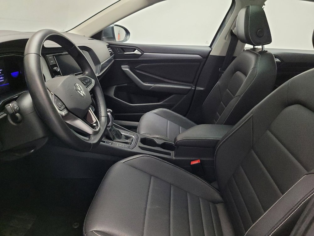 Used 2023 Volkswagen Jetta SE image 17