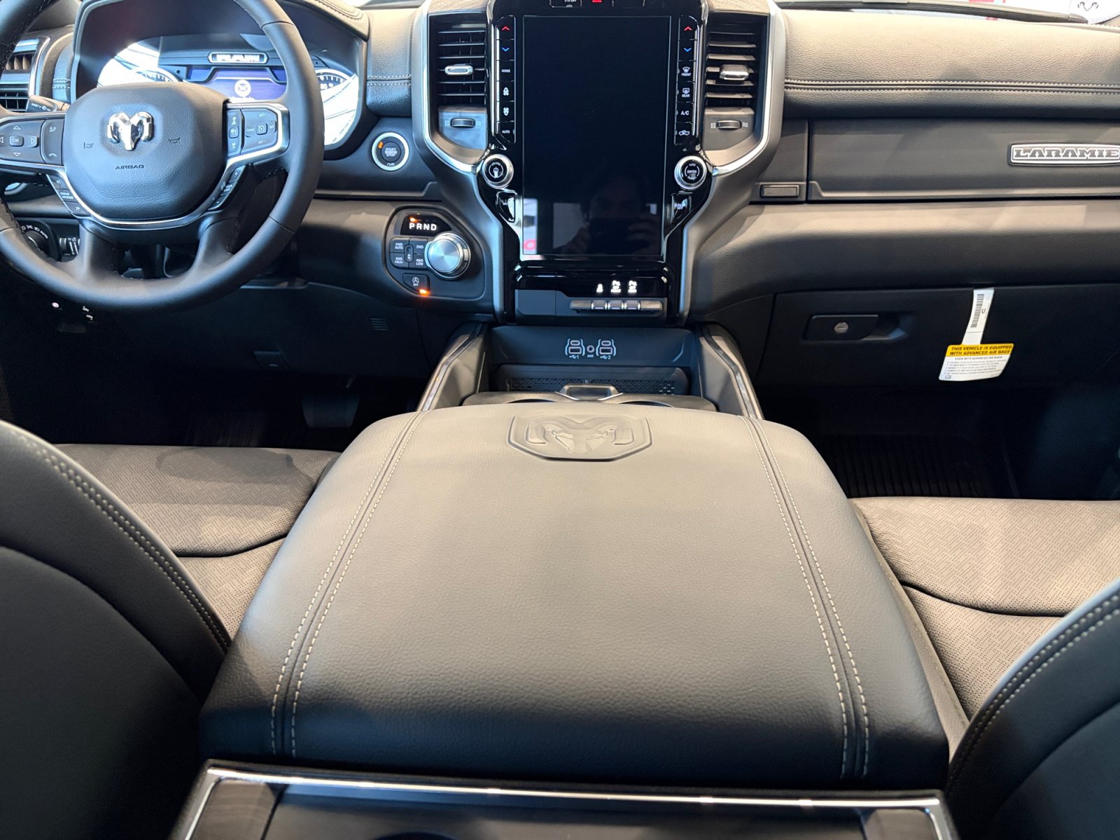 New 2027 RAM 1500 Laramie w/ Night Edition AWD/4WD image 17