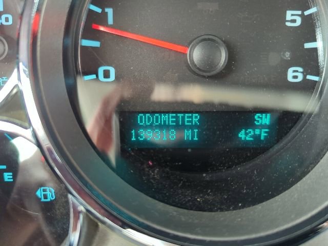 Used 2009 Chevrolet Silverado 2500 LT w/ Interior Plus Package AWD/4WD image 11