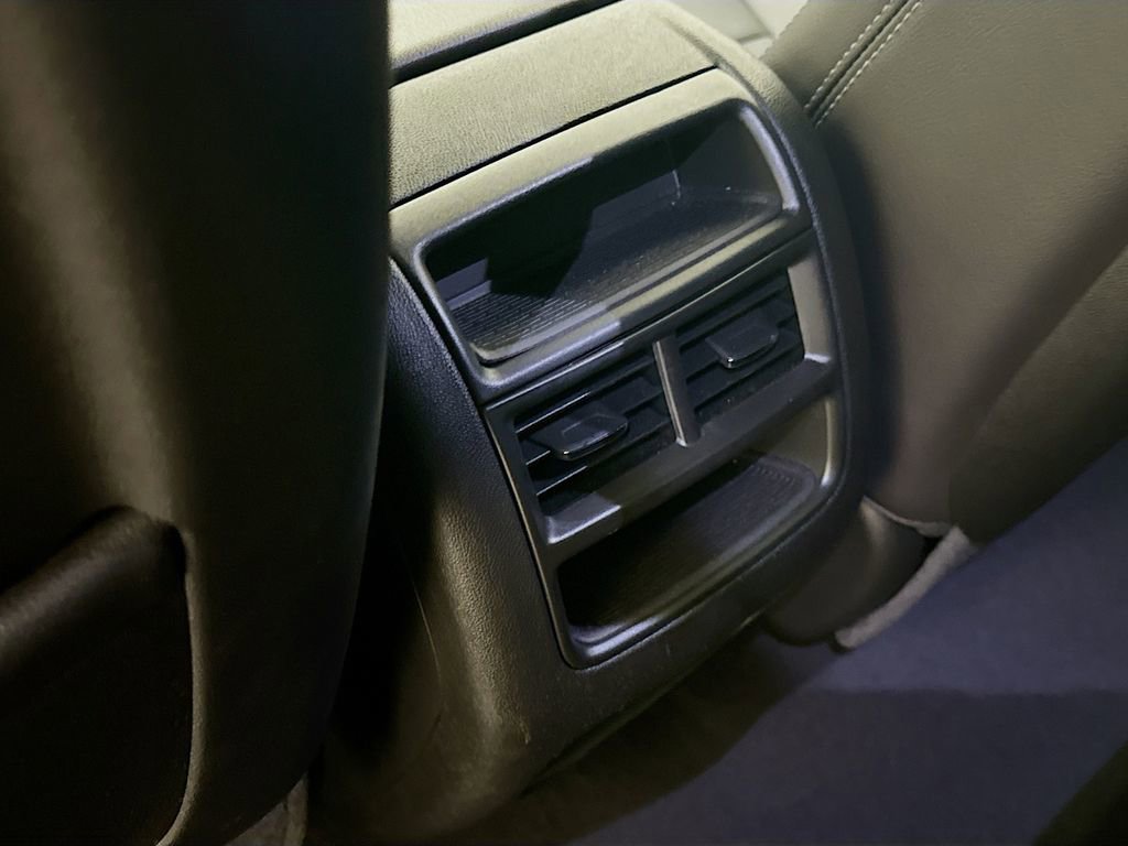 Used 2024 Cadillac XT5 Luxury FWD image 28