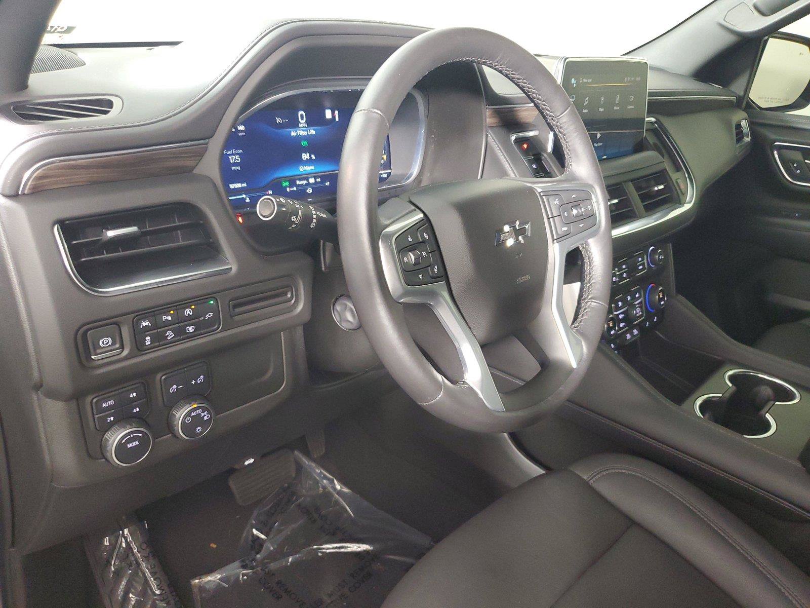 Used 2022 Chevrolet Tahoe Z71 w/ Luxury Package AWD/4WD image 23