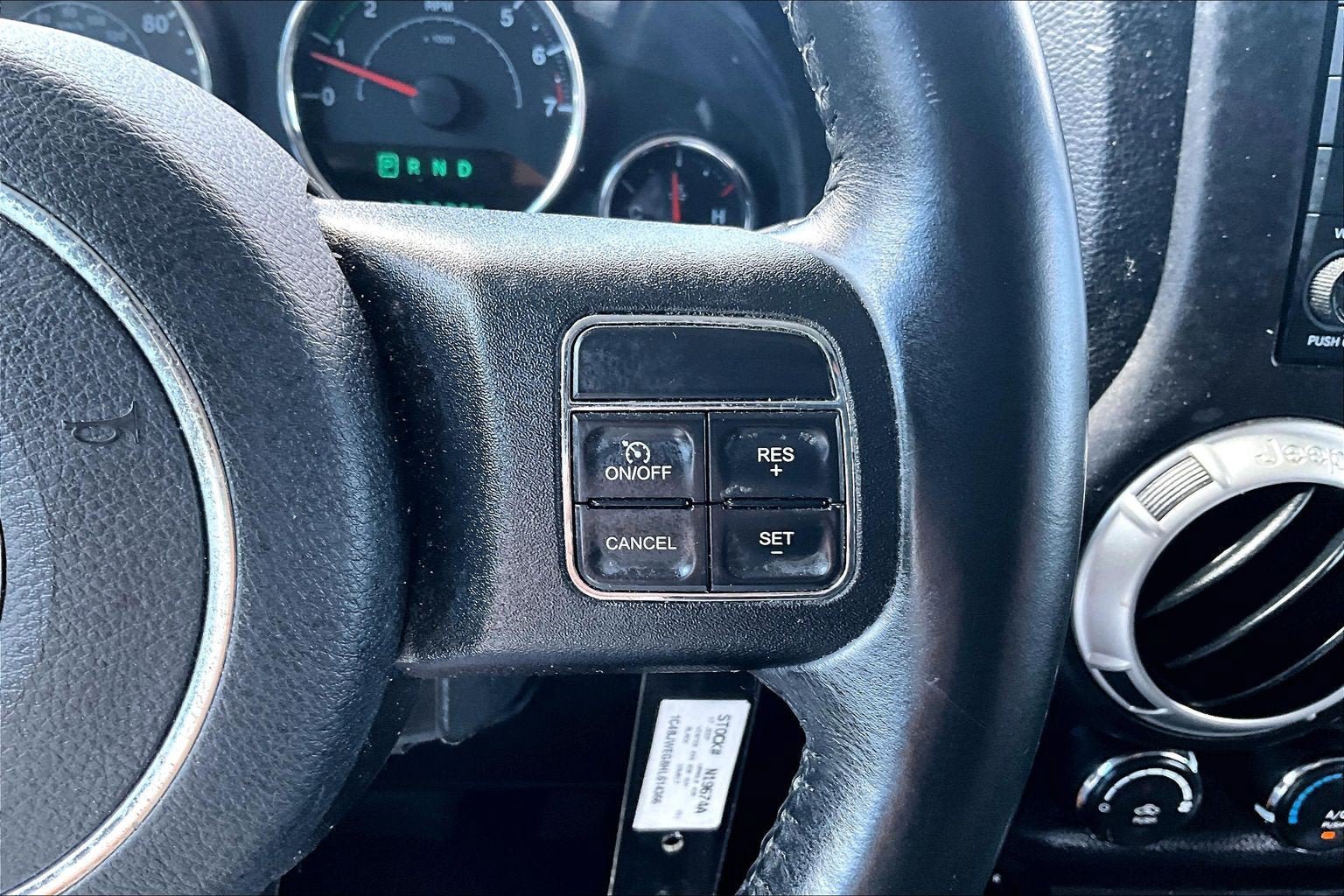 Used 2017 Jeep Wrangler Unlimited Sahara w/ Connectivity Group AWD/4WD image 17