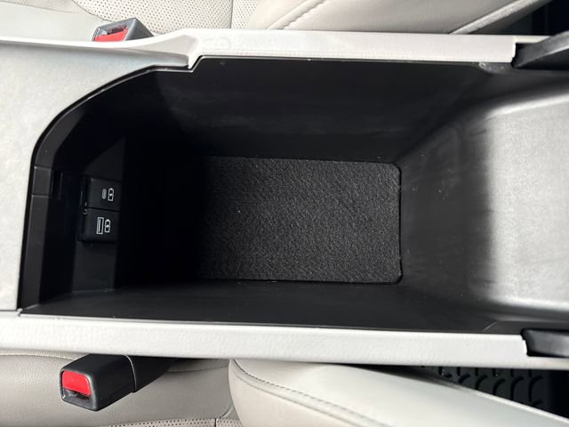 Used 2024 Toyota Camry XSE w/ Navigation Package image 30