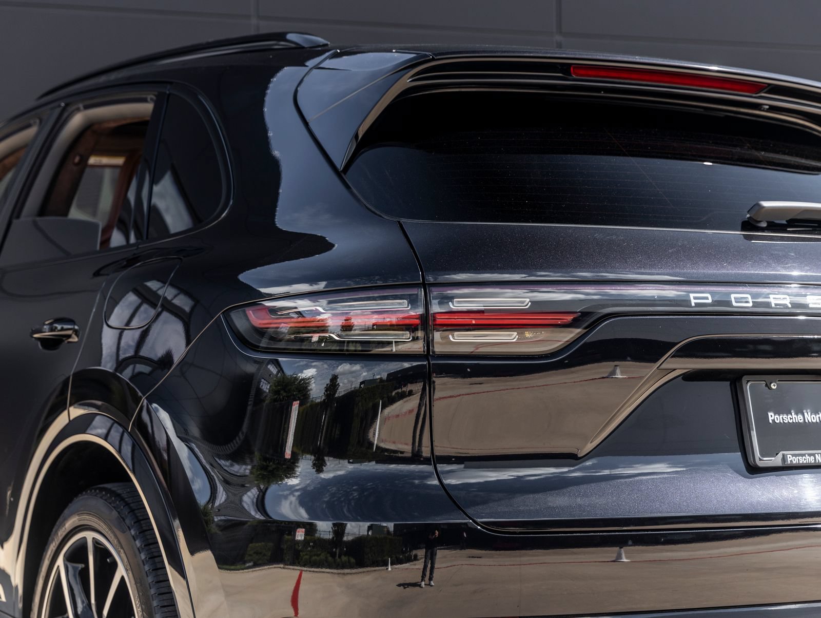 Certified 2021 Porsche Cayenne Turbo S AWD/4WD image 14