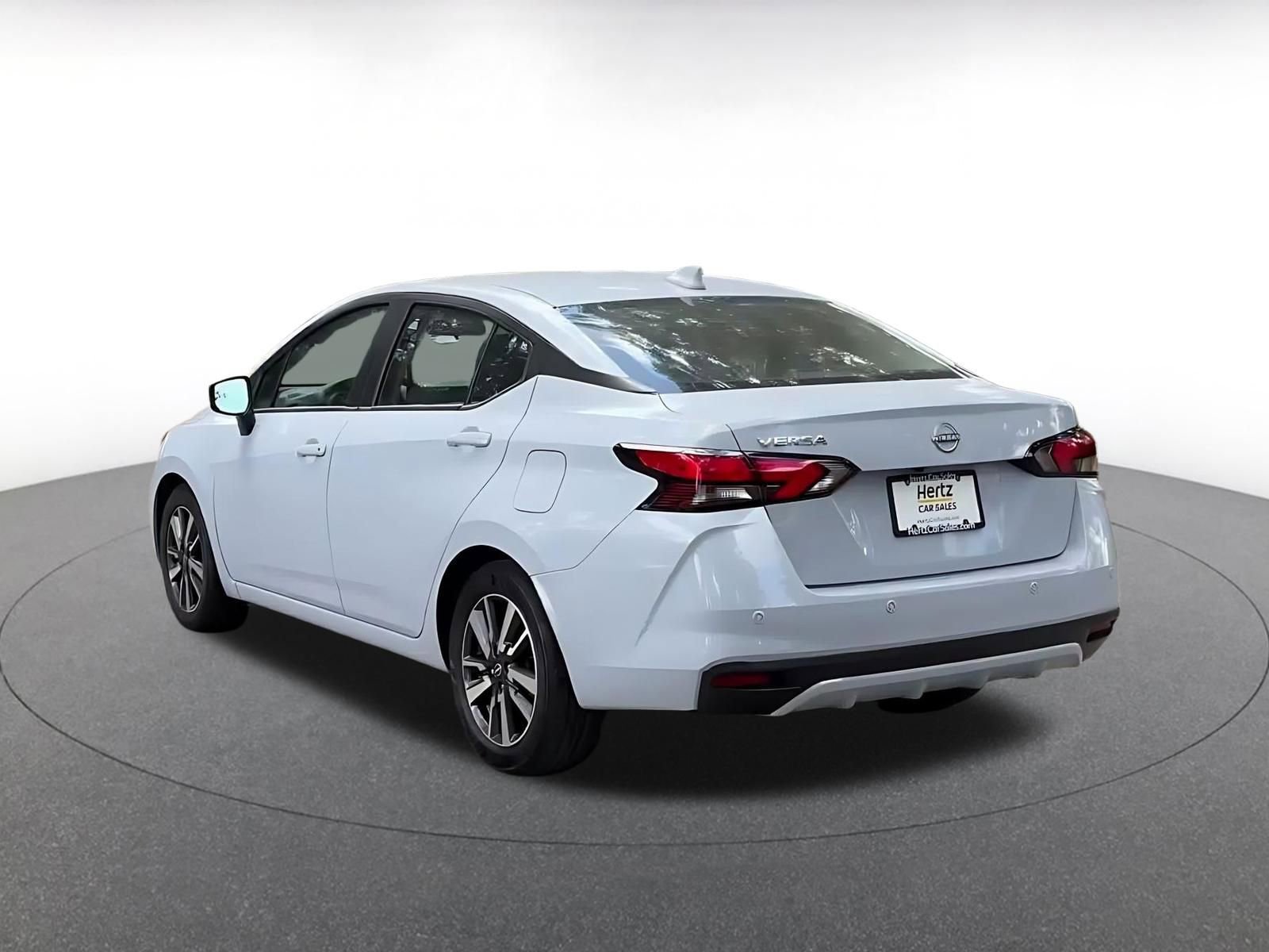 Used 2025 Nissan Versa SV FWD image 11