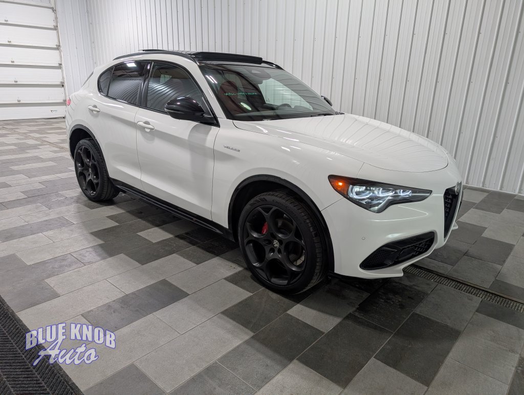 Used 2025 Alfa Romeo Stelvio Sprint w/ Veloce Package AWD/4WD image 5