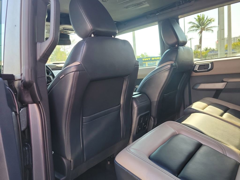 Used 2023 Ford Bronco Wildtrak image 16