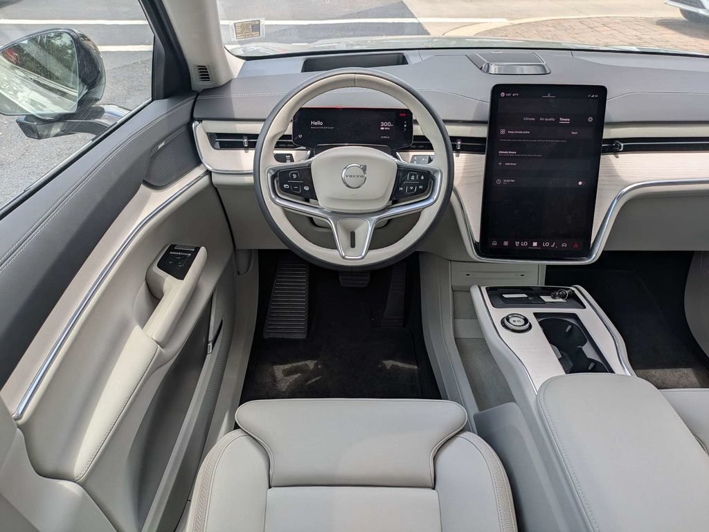 Certified 2025 Volvo EX90 Ultra AWD/4WD image 23