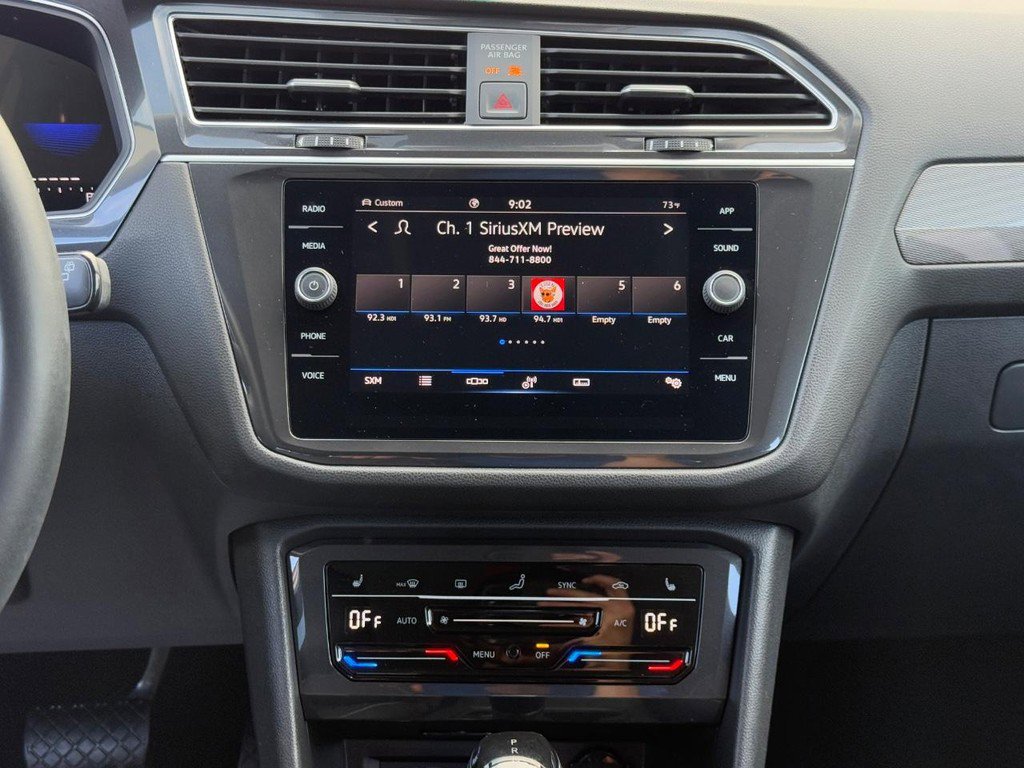 Used 2024 Volkswagen Tiguan SE image 13