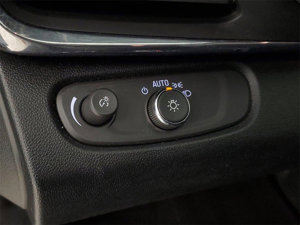 Used 2025 Buick Envista Preferred image 14